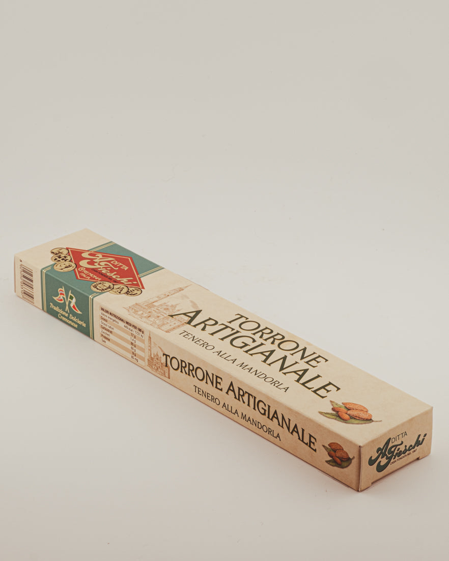 Torrone di Cremona, Tenero alla Mandorla