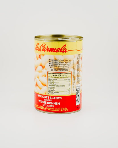 Canellini beans white background